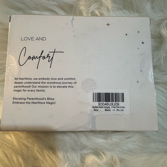 ☀️☀️Elegant Ivory and Pink Muslin Changing Cover - Picture 3 of 3